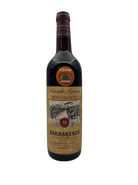 Flaske af Barbaresco Moccagatta 1975 rødvin