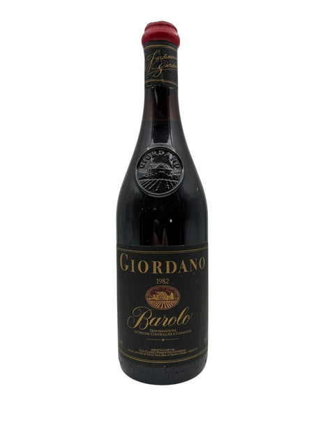 Flaske af Barolo Giordano 1982 rødvin