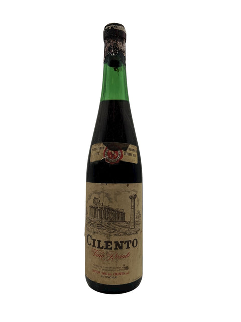 Flaske af Cilento Cantina Sociale 1970 rødvin