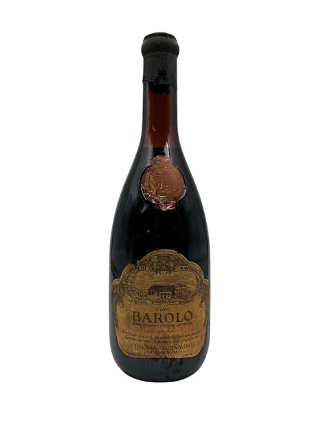 Fles Barolo Giovanni Scanavino 1975 met een oud etiket