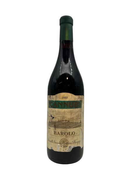 Een fles Barolo Cannubi uit 1989 met zichtbaar etiket