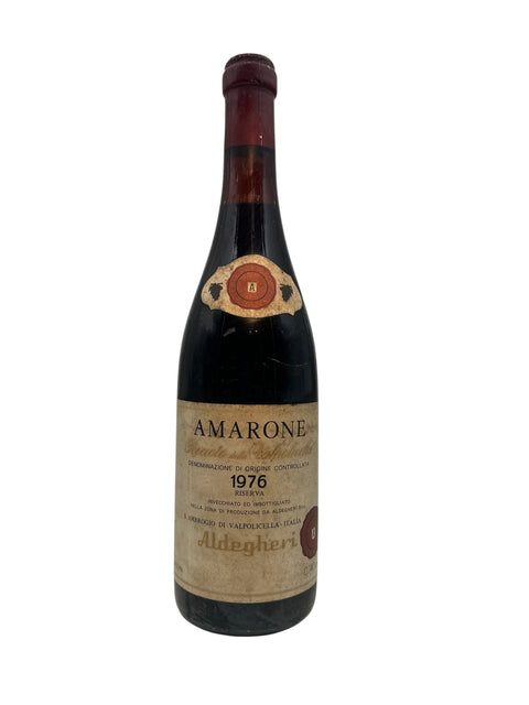 Fles rode wijn Amarone Aldegheri 1976