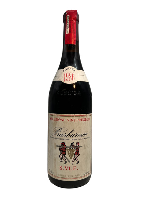 Flaske med Barbaresco SVIP 1986 rødvin