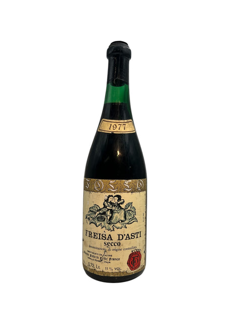Fles Freisa d'Asti Secco rode wijn uit 1977