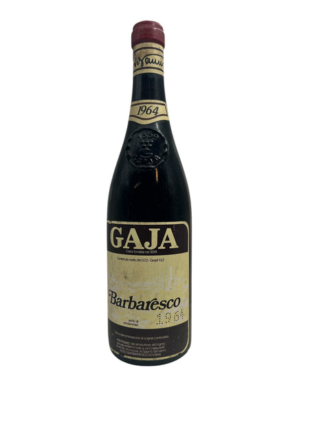 Flaska Barbaresco Gaja rött vin 1964