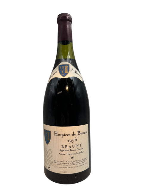 Fles rode wijn Beaune 1976 van Hospices de Beaune