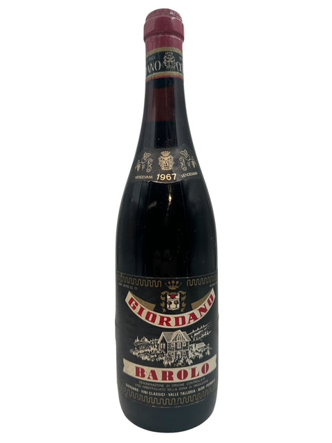 Fles Barolo Giordano 1967 met etiketdetails