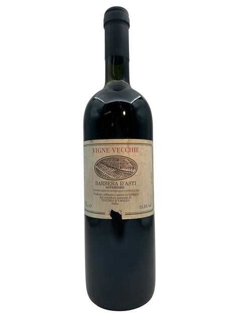 Fles Vigne Vecchie Barbera d'Asti Superiore rode wijn