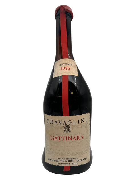 Pullo Gattinara Travaglini 1976 punaviiniä