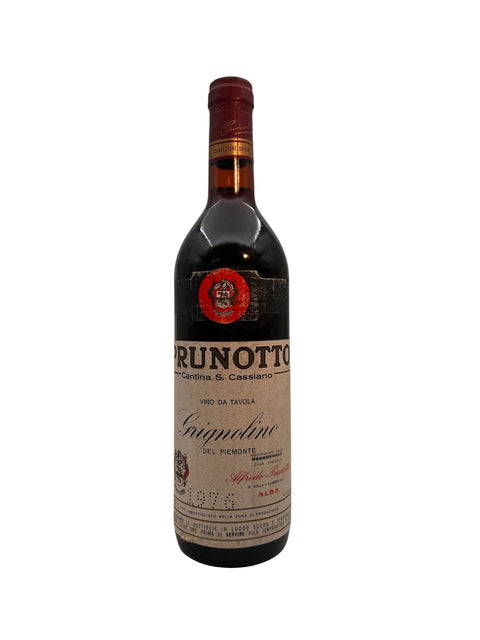 Flaske af Grignolino Alfredo Prunotto 1976 rødvin